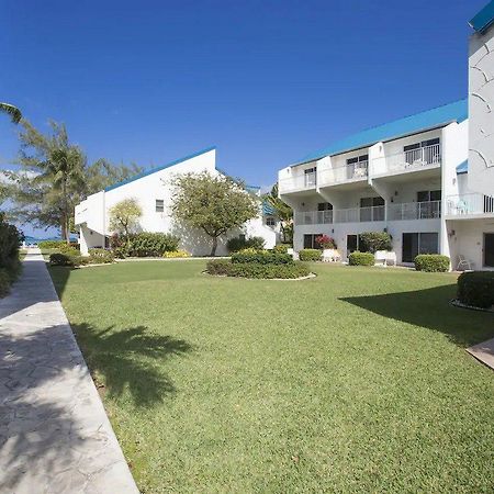 Villas Of The Galleon Seven Mile Beach ภายนอก รูปภาพ