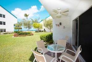 Villas Of The Galleon Seven Mile Beach ภายนอก รูปภาพ