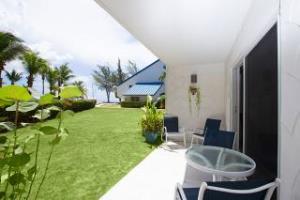 Villas Of The Galleon Seven Mile Beach ภายนอก รูปภาพ